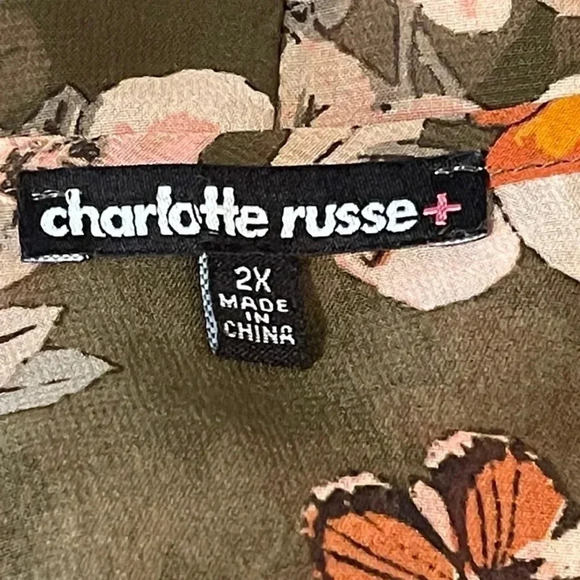 CHARLOTTE Russe floral wrap top - Picture 5 of 9